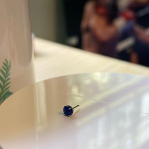 Neometal Prong-set Sapphire